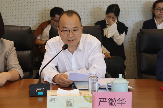 5 严徽华.JPG